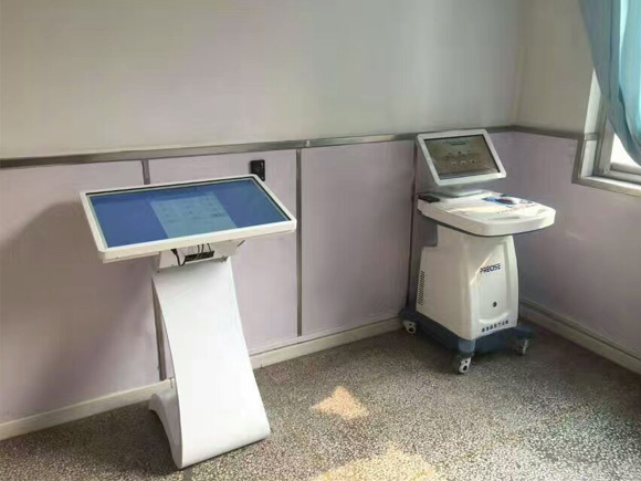 济宁市人民医院柳行分院健康一体机安装调试　